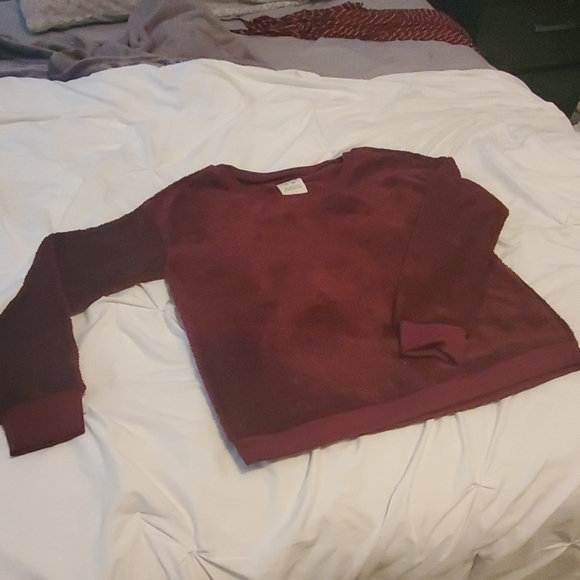 Soft wool sweater - Picture 2 of 2